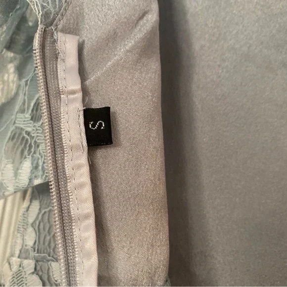 Whimsical formal dress - Picture 4 of 5